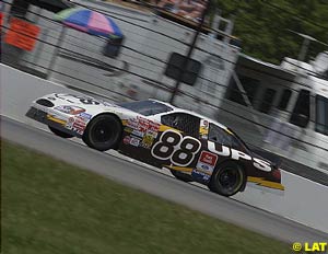 Dale Jarrett in his #88 Ford Taurus