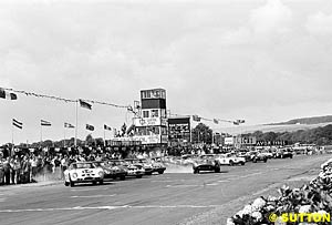 Goodwood Tourist Trophy, 1962, Jim Clark at the front in Aston Martin