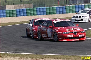 The two Alfas running nose to tail