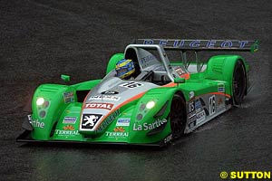 Sebastien Bourdais rounds La Source on the way to winning with Jean-Christophe Boullion at Spa-Francorchamps