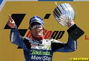 Sete Gibernau celebrates his victory at Le Mans