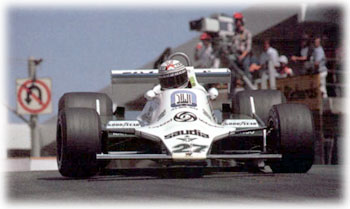 1980: Alan Jones at the wheel of the Williams FW07 