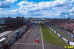 The start of the race in 2001